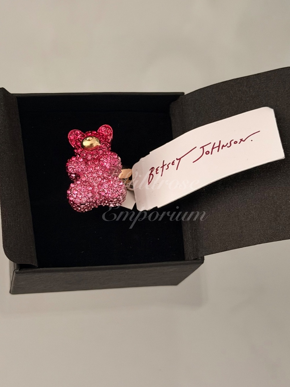 BNWT Viral Betsey Johnson Pink Crystal Teddy Gummy Bear Stretch Ring - Picture 2 of 6